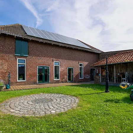 West 26 12 Personen * סלפקאנט